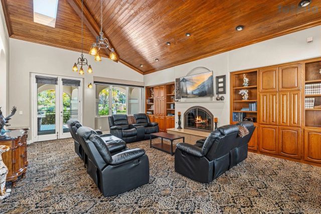 5860 Calle Camposeco, Rancho Santa Fe, CA 92067