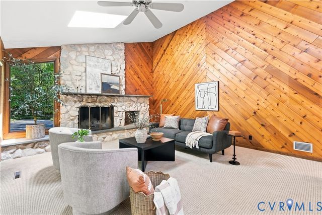 11931 Durrington Dr, North Chesterfield, VA 23236