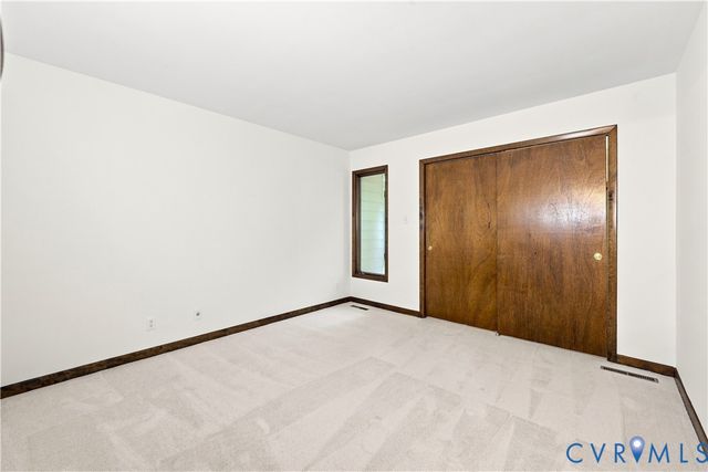 11931 Durrington Dr, North Chesterfield, VA 23236