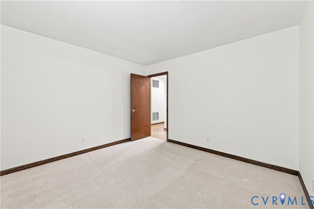 11931 Durrington Dr, North Chesterfield, VA 23236
