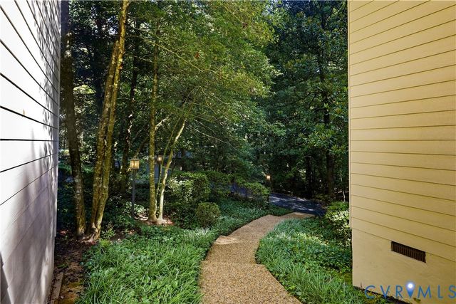 11931 Durrington Dr, North Chesterfield, VA 23236