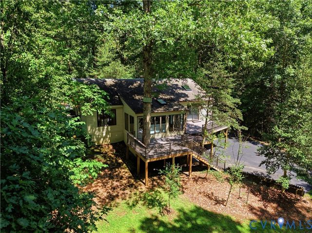 11931 Durrington Dr, North Chesterfield, VA 23236