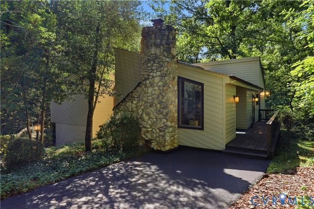 11931 Durrington Dr, North Chesterfield, VA 23236