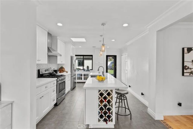 5810 Ranchito Avenue, Los Angeles, CA 91401