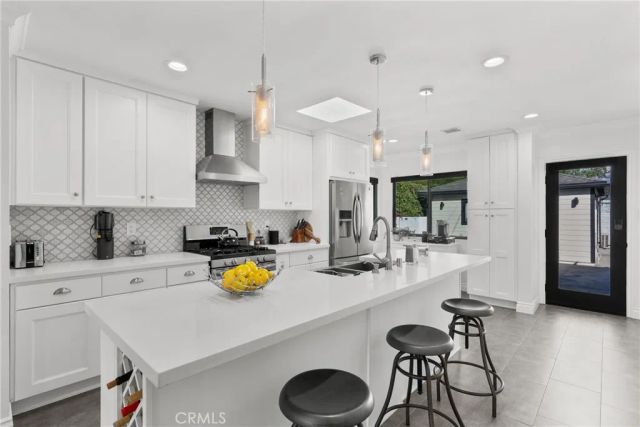 5810 Ranchito Avenue, Los Angeles, CA 91401