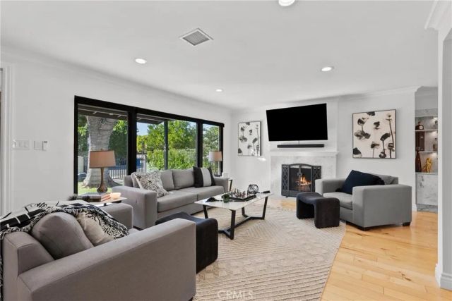 5810 Ranchito Avenue, Los Angeles, CA 91401