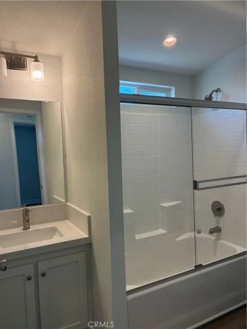 2767 W 1st 28, Santa Ana, CA 92703
