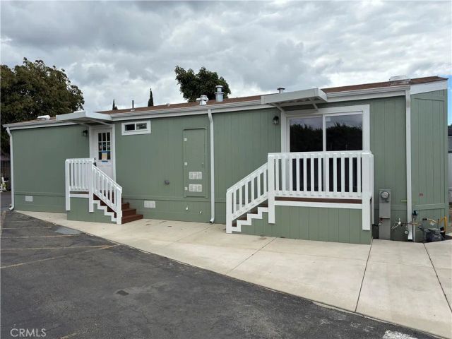 2767 W 1st 28, Santa Ana, CA 92703