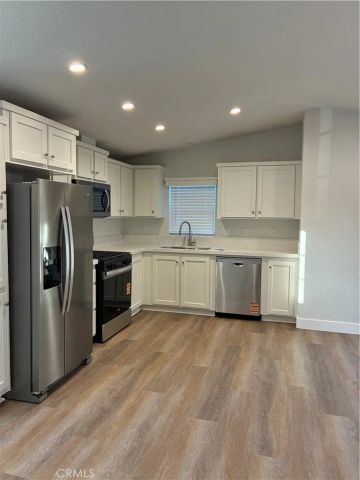 2767 W 1st 28, Santa Ana, CA 92703