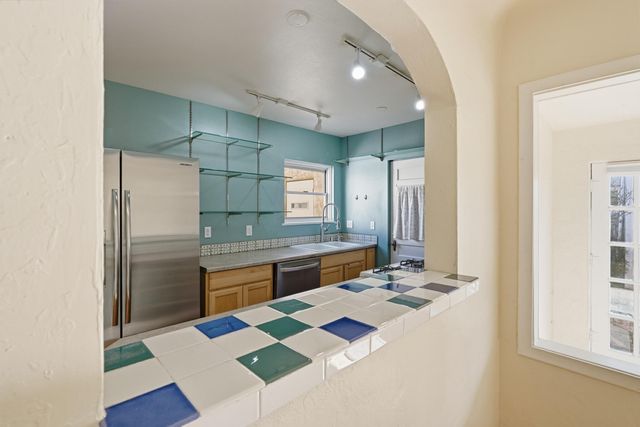 408 Amherst Drive SE, Albuquerque, NM 87106