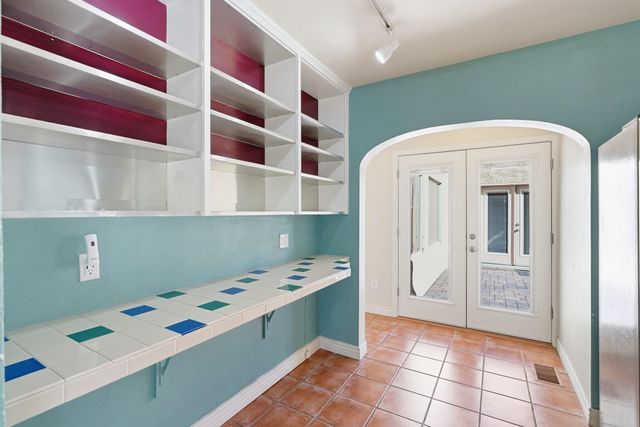 408 Amherst Drive SE, Albuquerque, NM 87106