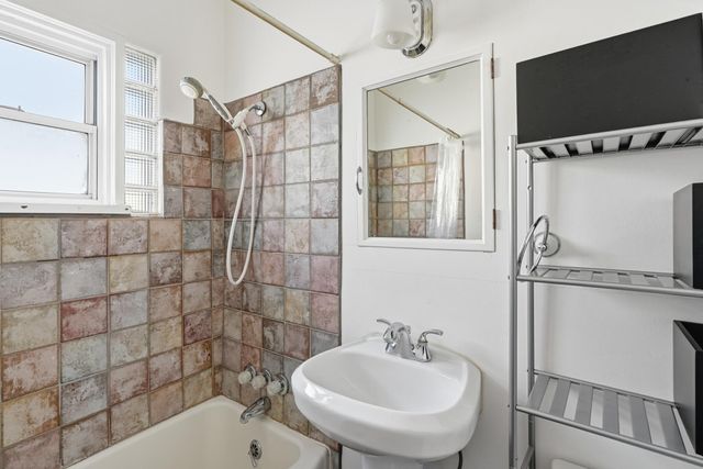 408 Amherst Drive SE, Albuquerque, NM 87106