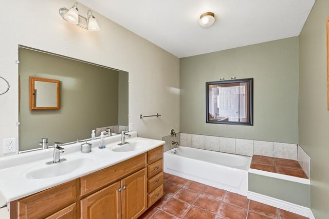 408 Amherst Drive SE, Albuquerque, NM 87106