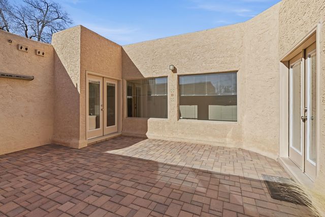 408 Amherst Drive SE, Albuquerque, NM 87106