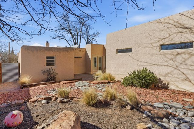 408 Amherst Drive SE, Albuquerque, NM 87106