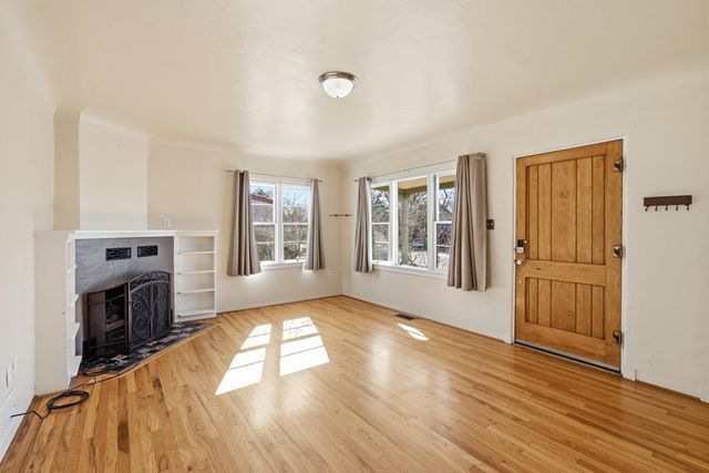 408 Amherst Drive SE, Albuquerque, NM 87106