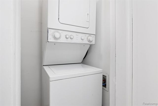 2900 E Jefferson Avenue c6a, Detroit, MI 48207