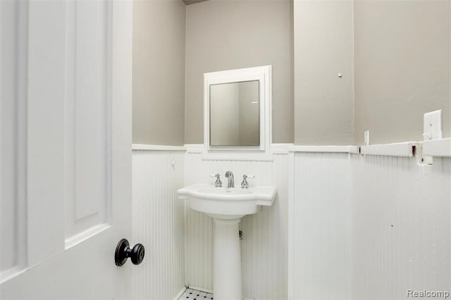 2900 E Jefferson Avenue c6a, Detroit, MI 48207