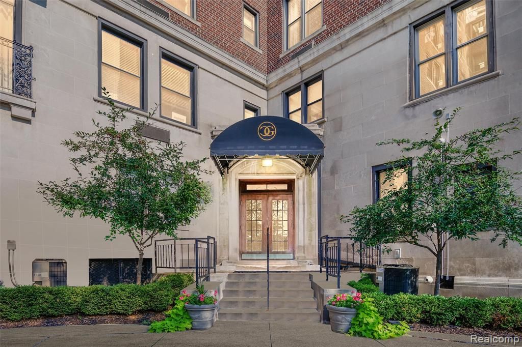 2900 E Jefferson Avenue c6a, Detroit, MI 48207