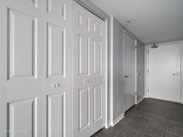 1640 Maple Avenue 804, Evanston, IL 60201