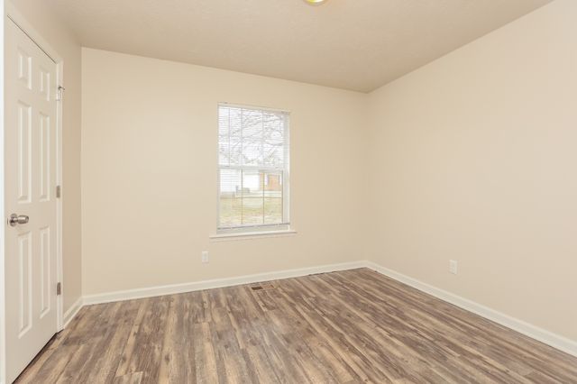 1143 Woods Edge Dr, Murfreesboro, TN 37130