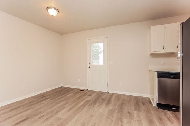 1143 Woods Edge Dr, Murfreesboro, TN 37130