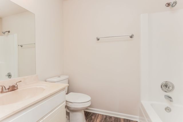 1143 Woods Edge Dr, Murfreesboro, TN 37130