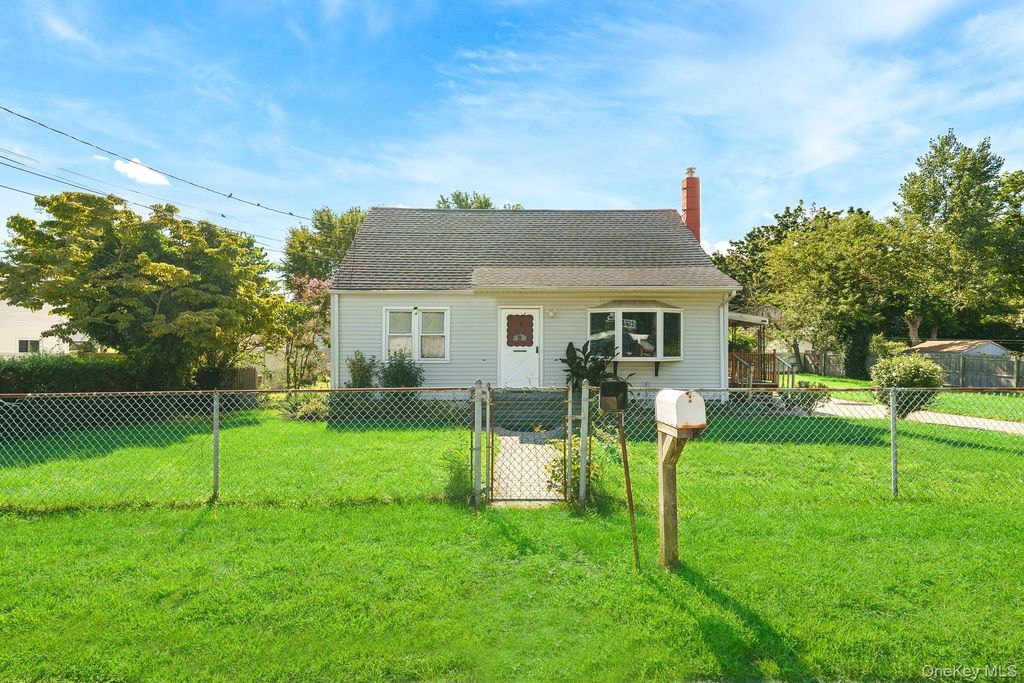 214 Root Avenue, Central Islip, NY 11722 — exterior