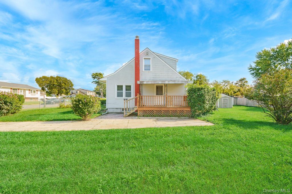 214 Root Avenue, Central Islip, NY 11722 — photo 4