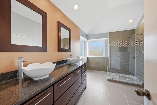 12207 Meadows Crest Drive, Stafford, TX 77477