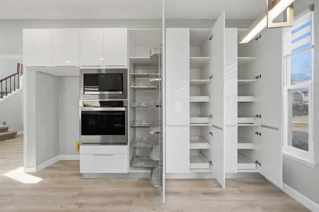 12207 Meadows Crest Drive, Stafford, TX 77477