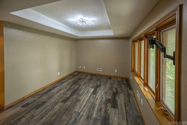 215 Pine Hill Rd, Fairfield Bay, AR 72088