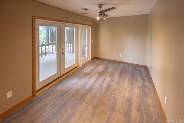 215 Pine Hill Rd, Fairfield Bay, AR 72088