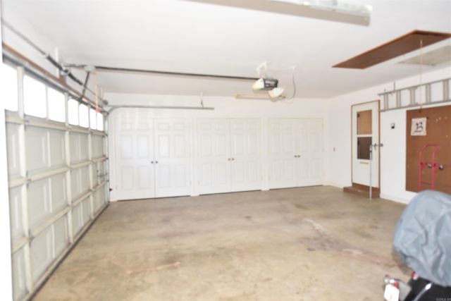 215 Pine Hill Rd, Fairfield Bay, AR 72088