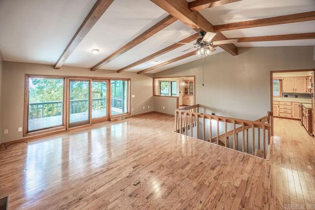 215 Pine Hill Rd, Fairfield Bay, AR 72088