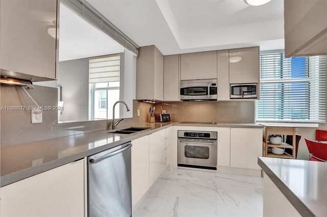 3340 NE 190th St 1409, Aventura, FL 33180
