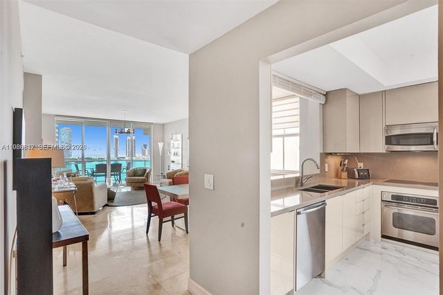 3340 NE 190th St 1409, Aventura, FL 33180