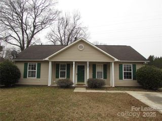 3523 Tracy Glenn Court, Charlotte, NC 28269