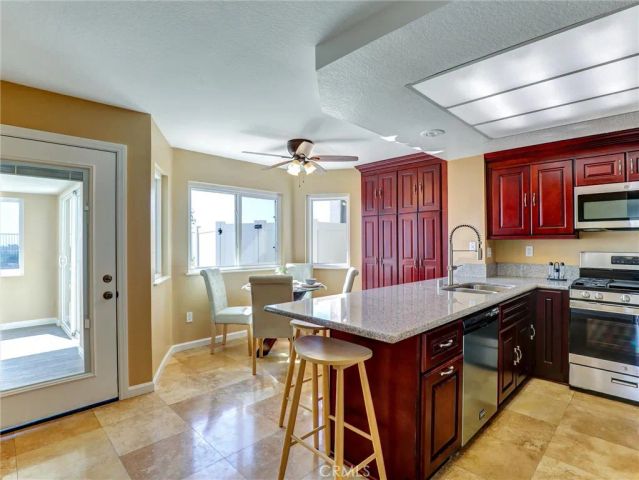 21095 Skylark Drive, Lake Forest, CA 92630