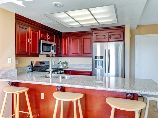 21095 Skylark Drive, Lake Forest, CA 92630
