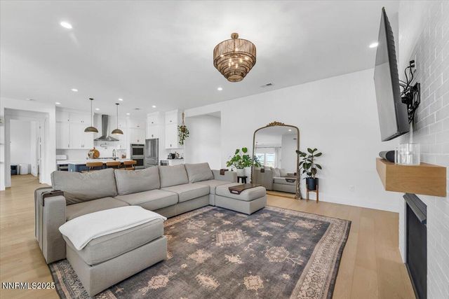 2182 Butte Creek Drive, Sparks, NV 89436