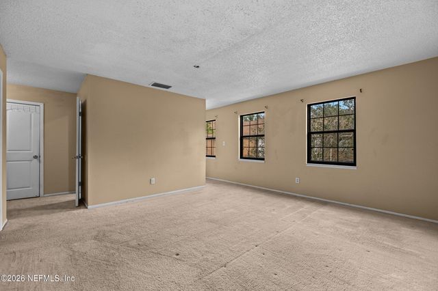 8203 SUTTON Place N, Jacksonville, FL 32217