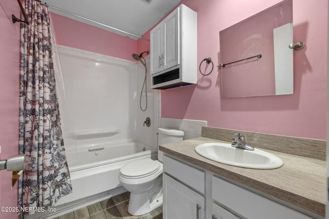 8203 SUTTON Place N, Jacksonville, FL 32217