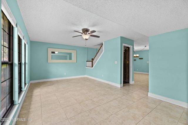 8203 SUTTON Place N, Jacksonville, FL 32217