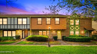 8203 SUTTON Place N, Jacksonville, FL 32217