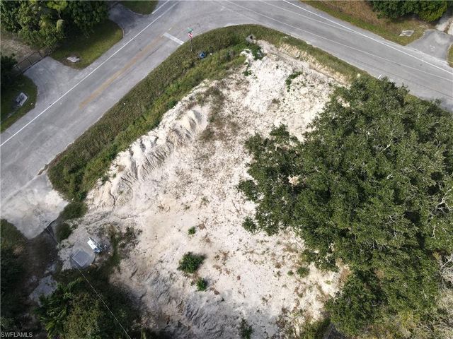 614 El Paso TRL, Immokalee, FL 34142