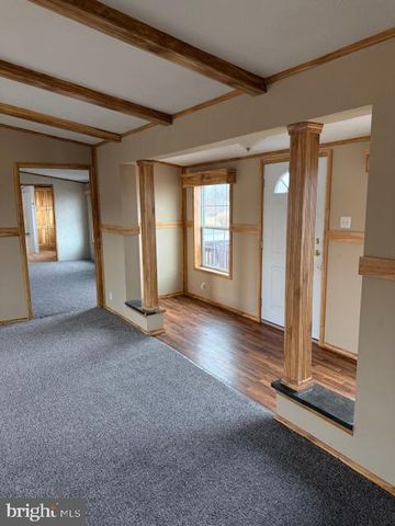 38 MAIZEFIELD DR, Shippensburg, PA 17257