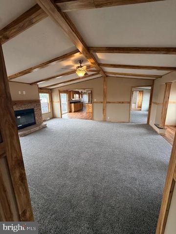 38 MAIZEFIELD DR, Shippensburg, PA 17257