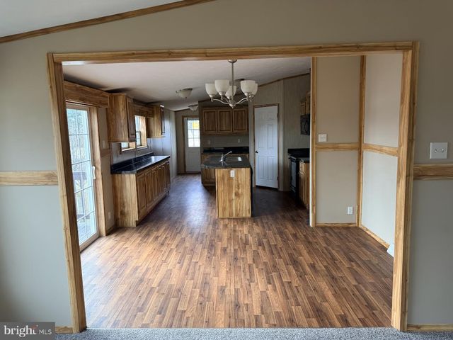 38 MAIZEFIELD DR, Shippensburg, PA 17257