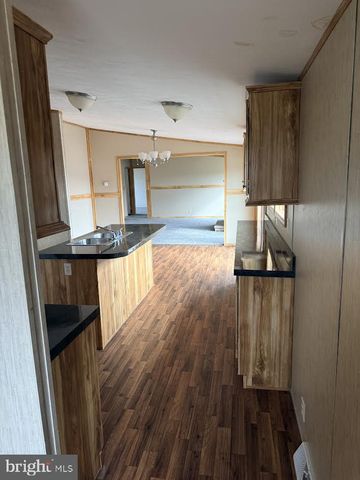 38 MAIZEFIELD DR, Shippensburg, PA 17257